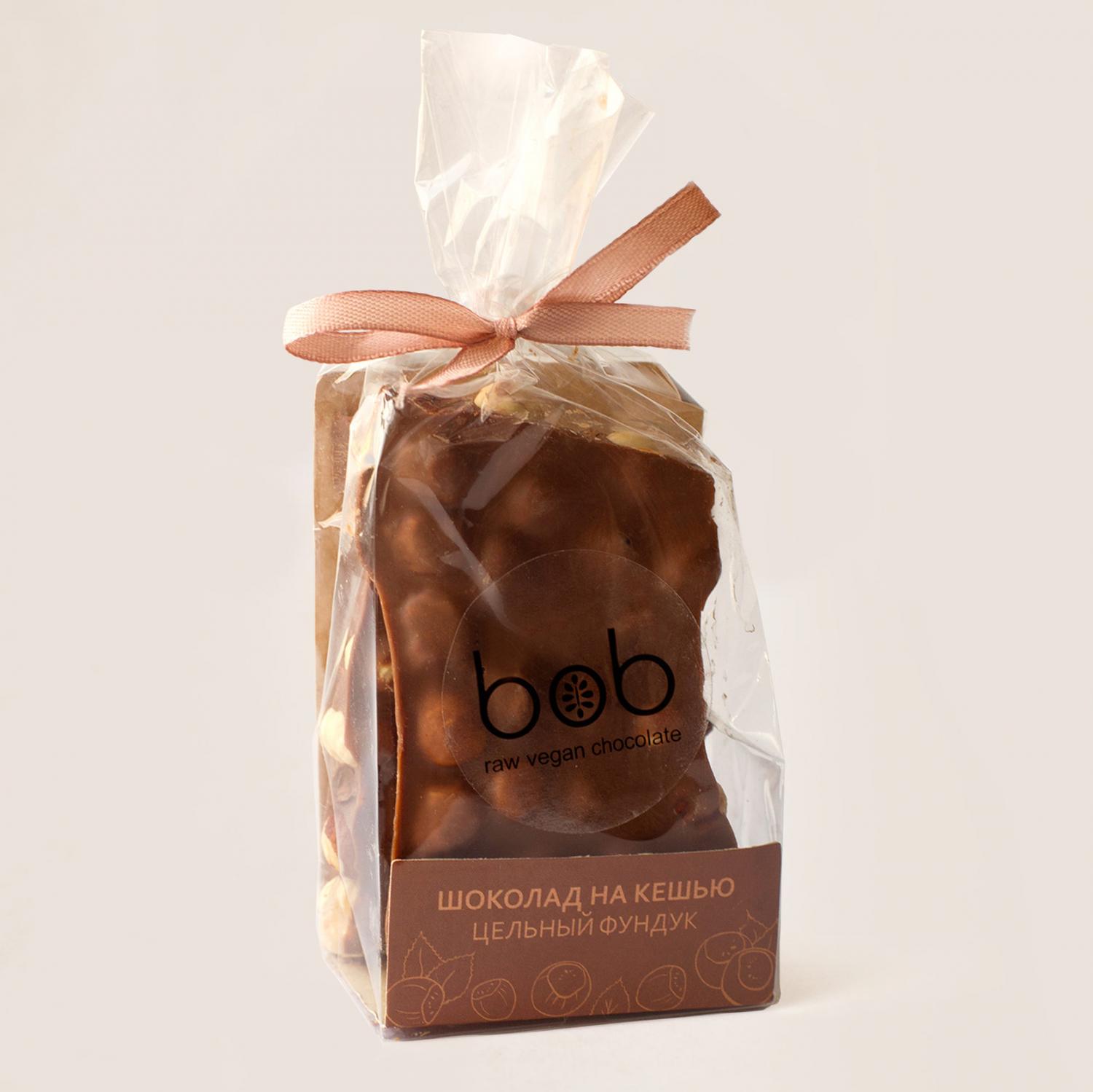 Шоколад на кешью с цельным фундуком "BOB", 100 гр